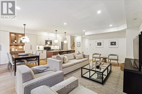 365B Roehampton Avenue, Toronto, ON - Indoor Photo Showing Living Room