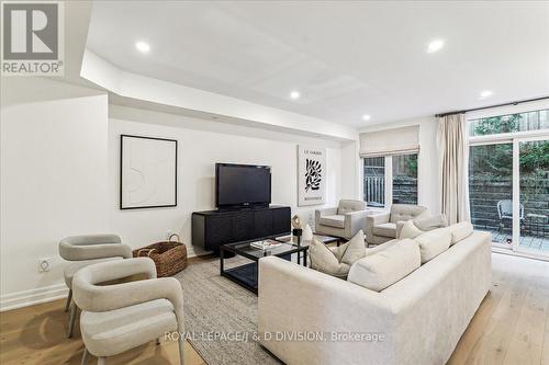 365B Roehampton Avenue, Toronto, ON - Indoor Photo Showing Living Room