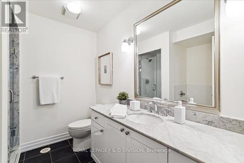 365B Roehampton Avenue, Toronto, ON - Indoor Photo Showing Bathroom