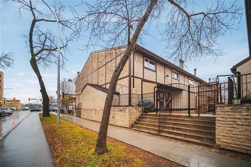 110 70 Maryland Street, Winnipeg, MB - Outdoor