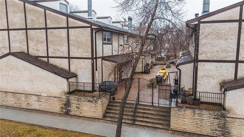 110 70 Maryland Street, Winnipeg, MB -  With Exterior