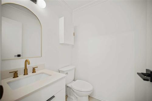 110 70 Maryland Street, Winnipeg, MB - Indoor Photo Showing Bathroom