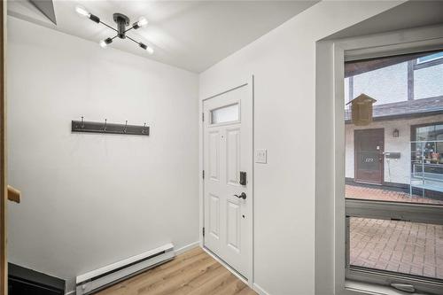 110 70 Maryland Street, Winnipeg, MB - Indoor Photo Showing Other Room