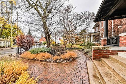 6 Lyall Avenue, Toronto, ON - Outdoor