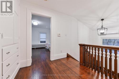 6 Lyall Avenue, Toronto, ON - Indoor Photo Showing Other Room