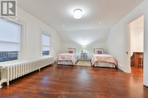 6 Lyall Avenue, Toronto, ON - Indoor Photo Showing Bedroom