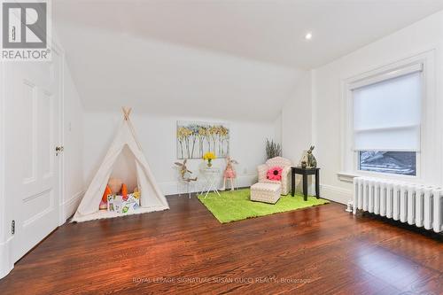 6 Lyall Avenue, Toronto, ON - Indoor Photo Showing Other Room