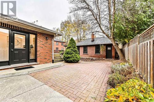 6 Lyall Avenue, Toronto, ON - Outdoor