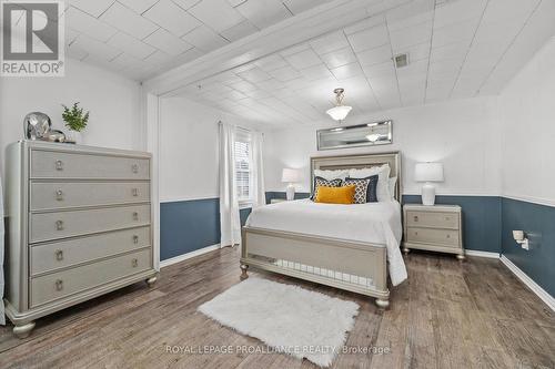 1492 County Rd 5, Quinte West, ON - Indoor Photo Showing Bedroom