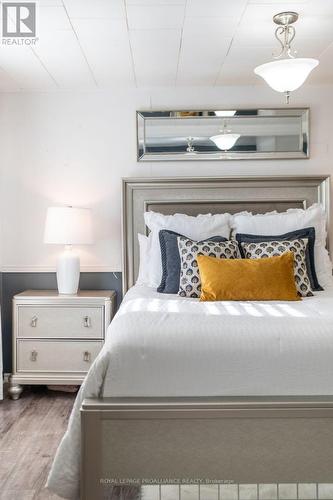 1492 County Rd 5, Quinte West, ON - Indoor Photo Showing Bedroom