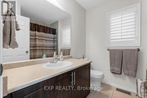 182 Binhaven Boulevard, Hamilton, ON - Indoor Photo Showing Bathroom