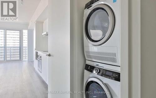 3303 - 138 Downes Street, Toronto, ON - Indoor Photo Showing Laundry Room