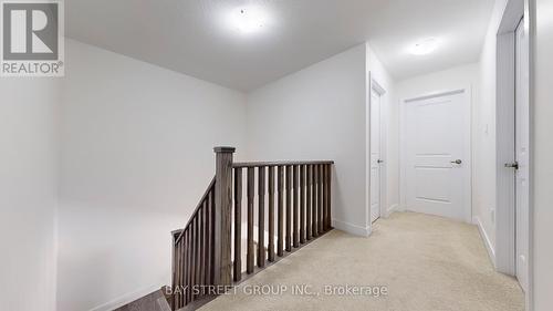 173 Badgerow Way, Aurora, ON - Indoor Photo Showing Other Room