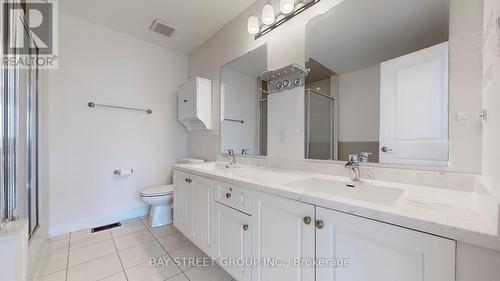 173 Badgerow Way, Aurora, ON - Indoor Photo Showing Bathroom