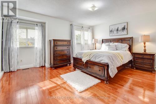 5960 Chidham Crescent, Mississauga, ON - Indoor Photo Showing Bedroom