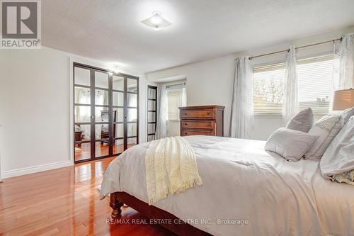 5960 Chidham Crescent, Mississauga, ON - Indoor Photo Showing Bedroom