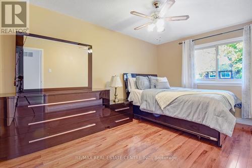 5960 Chidham Crescent, Mississauga, ON - Indoor Photo Showing Bedroom