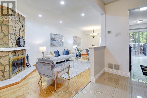 5960 Chidham Crescent, Mississauga, ON - Indoor Photo Showing Living Room With Fireplace