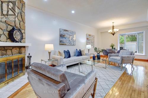 5960 Chidham Crescent, Mississauga, ON - Indoor Photo Showing Living Room With Fireplace