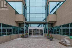 316 - 2800 SKYMARK AVENUE  Mississauga, ON L4W 5A6