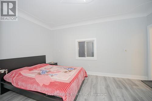 23 Lyndhurst Street, Hamilton, ON - Indoor Photo Showing Bedroom