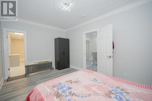 23 Lyndhurst Street, Hamilton, ON - Indoor Photo Showing Bedroom