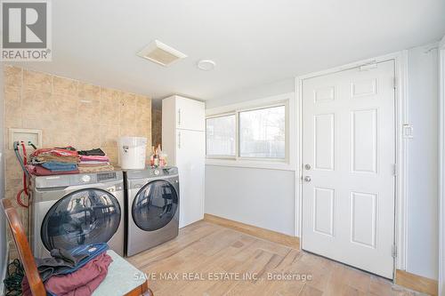 23 Lyndhurst Street, Hamilton, ON - Indoor Photo Showing Laundry Room