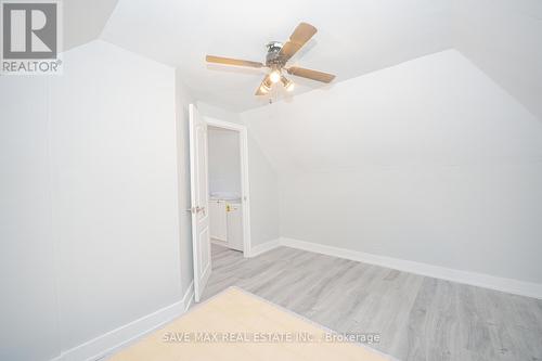 23 Lyndhurst Street, Hamilton, ON - Indoor Photo Showing Other Room