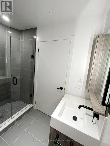 1609 - 127 Broadway Avenue, Toronto, ON - Indoor Photo Showing Bathroom