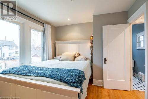 53 Tuxedo Avenue S, Hamilton, ON - Indoor Photo Showing Bedroom