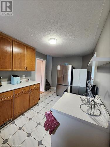 94 Avonlea Street, Ingersoll, ON - Indoor Photo Showing Kitchen