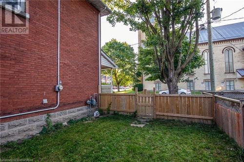 28 Beale Street, Woodstock, ON - Outdoor