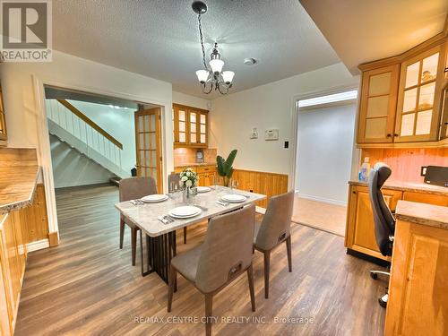 19 Crabtree Avenue, London, ON - Indoor Photo Showing Dining Room