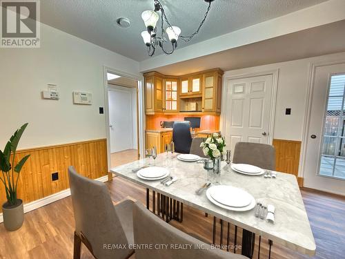 19 Crabtree Avenue, London, ON - Indoor Photo Showing Dining Room