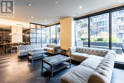 1221 - 505 Richmond Street W, Toronto, ON - Indoor Photo Showing Living Room