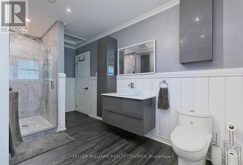 900 Henry Street, Whitby, ON - Indoor Photo Showing Bathroom