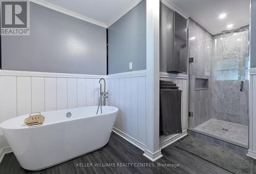 900 Henry Street, Whitby, ON - Indoor Photo Showing Bathroom