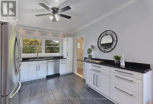 900 Henry Street, Whitby, ON - Indoor Photo Showing Kitchen