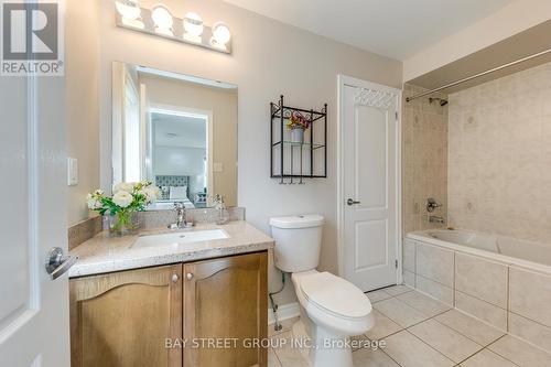 22 Dairy Avenue, Richmond Hill, ON - Indoor Photo Showing Bathroom