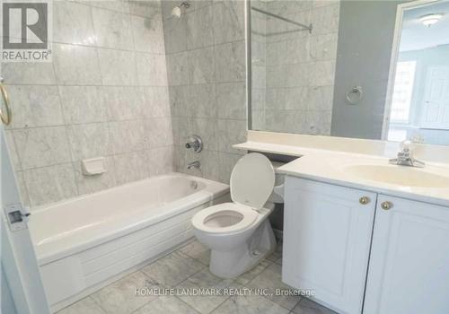 Ph110 - 18 Hillcrest Avenue, Toronto, ON - Indoor Photo Showing Bathroom