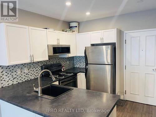 112 - 8 Harris Street, Cambridge, ON - Indoor Photo Showing Kitchen