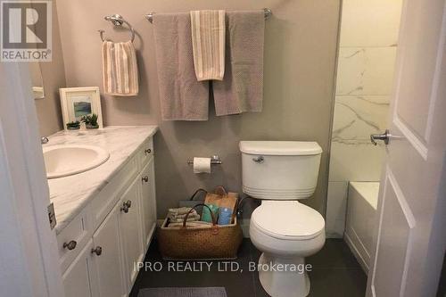 112 - 8 Harris Street, Cambridge, ON - Indoor Photo Showing Bathroom