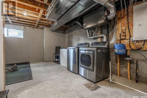 300B Maple Street E, Saskatoon, SK - Indoor Photo Showing Laundry Room