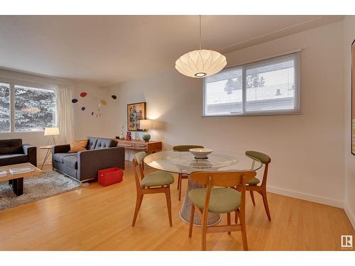 8936 143 St Nw, Edmonton, AB - Indoor Photo Showing Dining Room