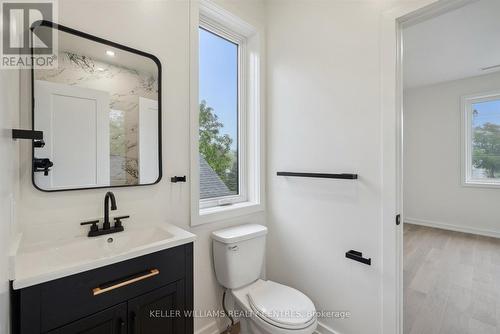 24 Market Street, Georgina, ON - Indoor Photo Showing Bathroom