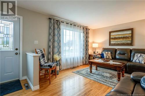 141 Second Avenue, Moncton, NB - Indoor Photo Showing Living Room