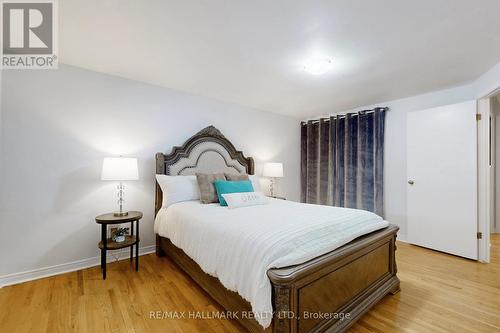 690 Adelaide Avenue E, Oshawa, ON - Indoor Photo Showing Bedroom