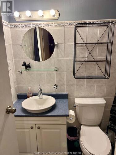 225 Campus Parkway Unit# 303, Chatham, ON - Indoor Photo Showing Bathroom