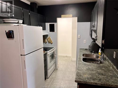 225 Campus Parkway Unit# 303, Chatham, ON - Indoor Photo Showing Kitchen With Double Sink