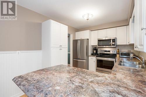 186 Hanmer Street W, Barrie, ON - Indoor Photo Showing Kitchen With Double Sink